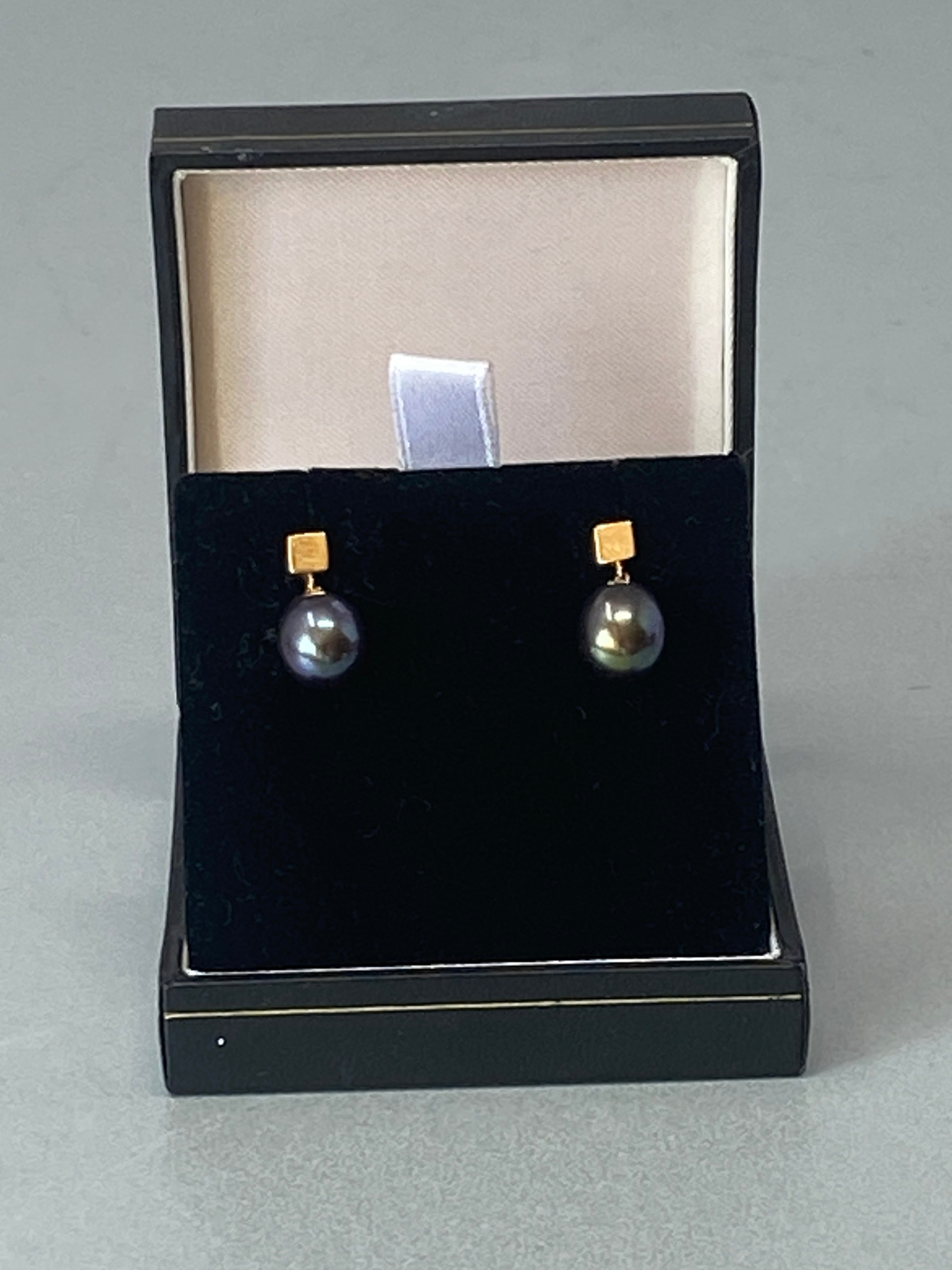 18 Carat Gold and Black Pearl Earrings