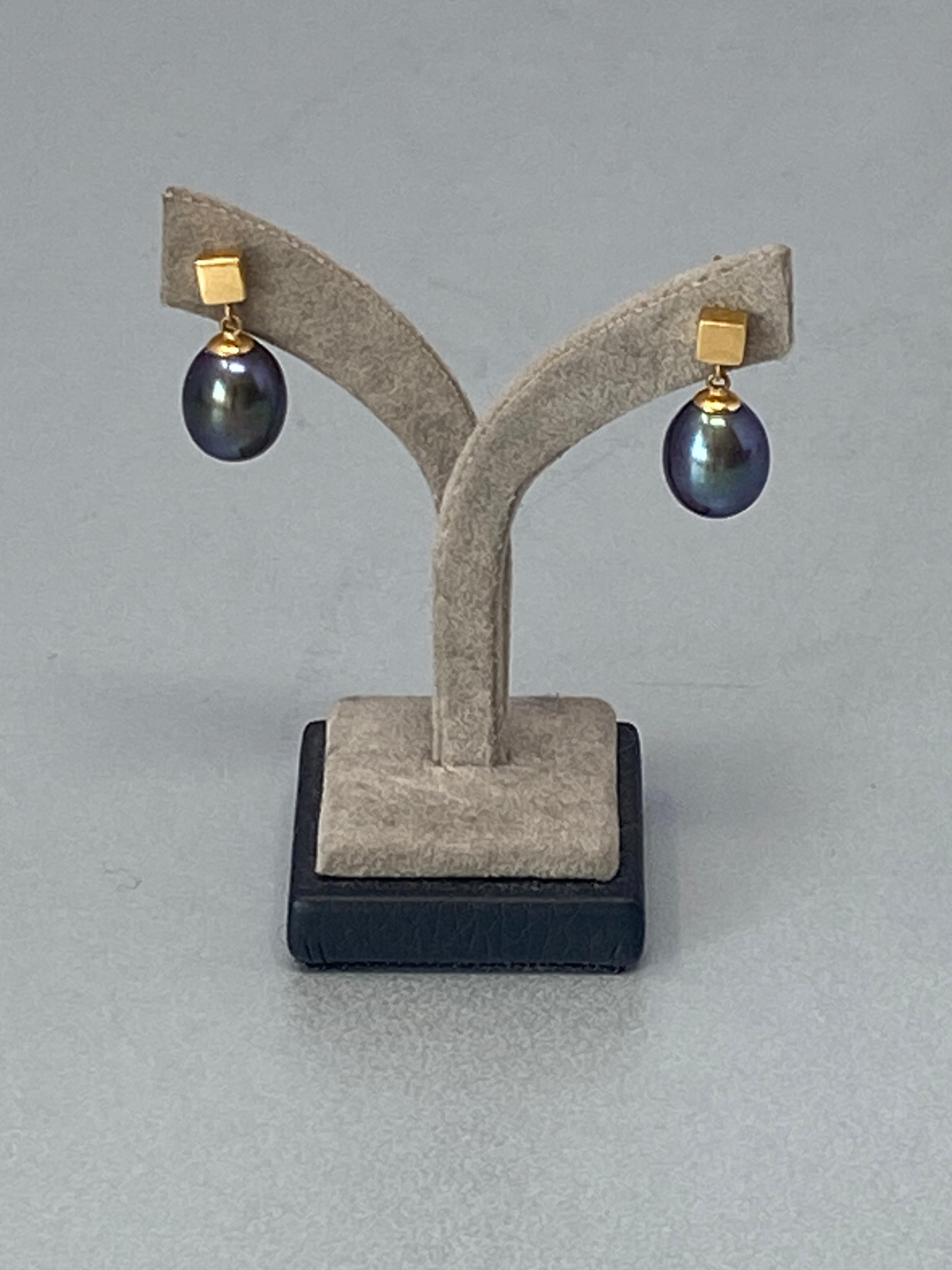 18 Carat Gold and Black Pearl Earrings