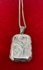 Load image into Gallery viewer, Silver Locket on Curb Chain
