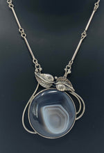 Load image into Gallery viewer, Silver and Agate Necklace
