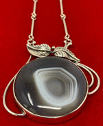 Load image into Gallery viewer, Silver and Agate Necklace
